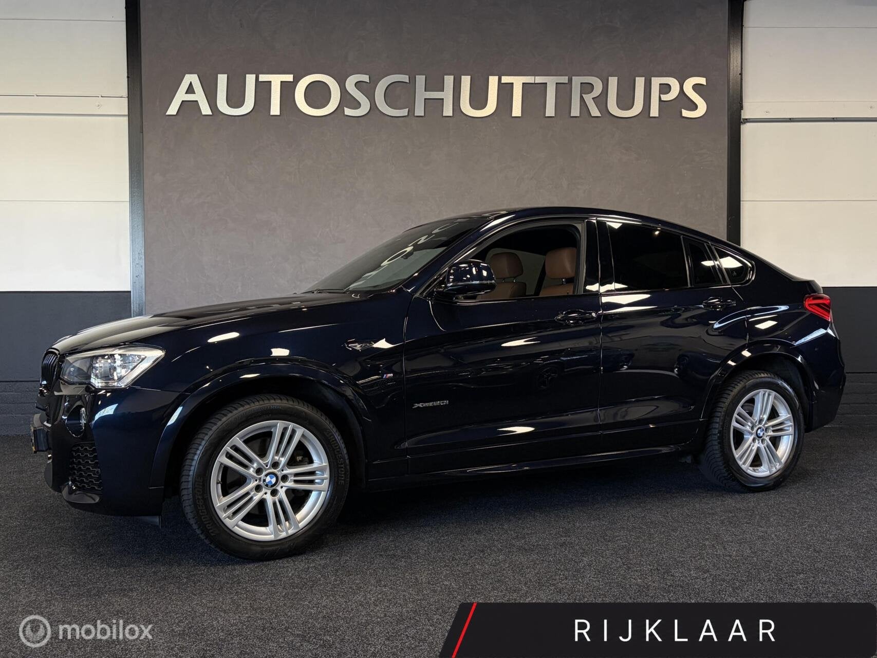 BMW X4 xDrive20i High Executive M SPORT CARBONSCHWARZ / LEDE, Automaat, Gebruikt, Euro 6, 4 cilinders