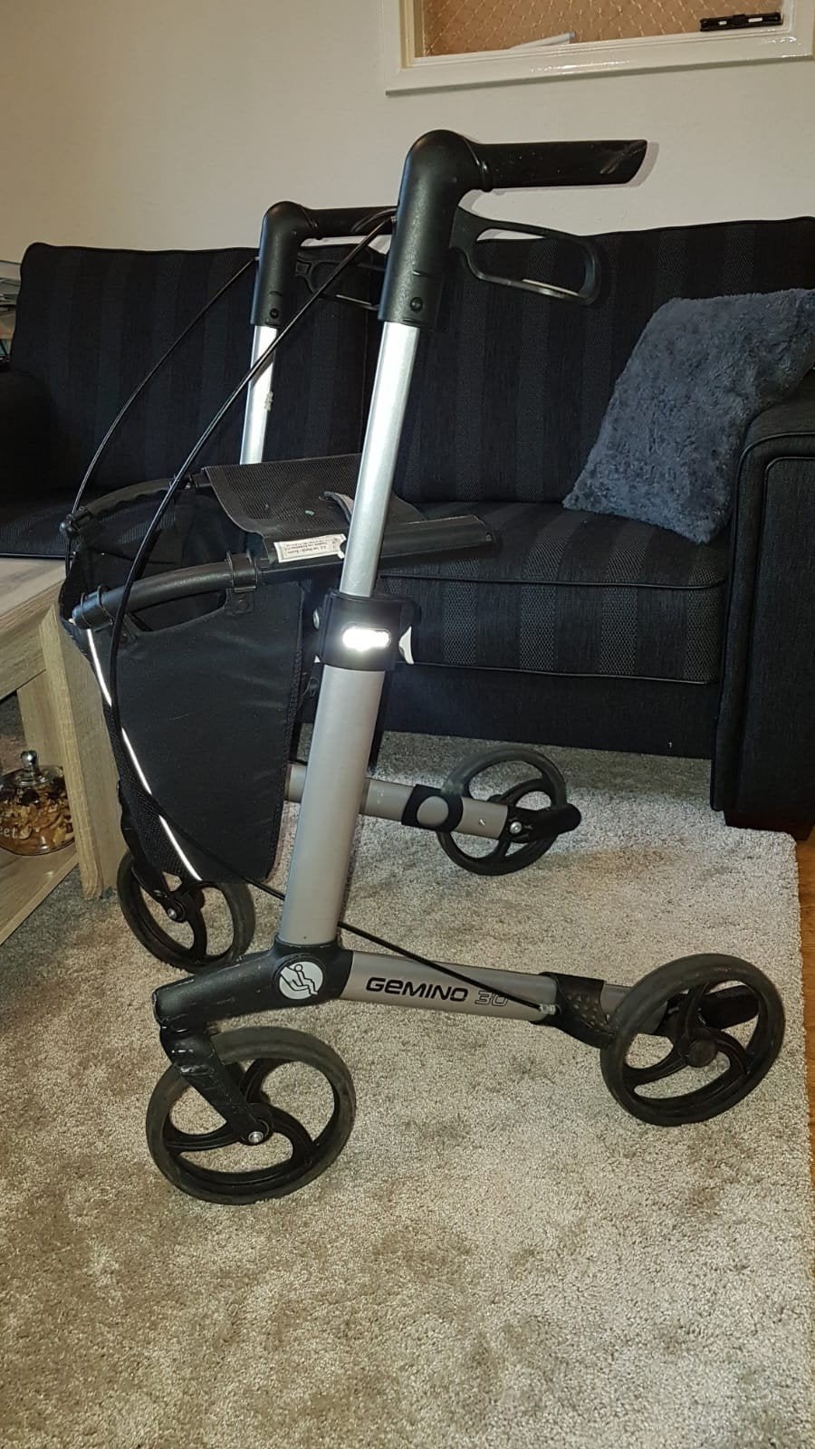 Lichtgewicht Gemino 30 Rollator., Diversen, Rollators, Ophalen of Verzenden, Opvouwbaar