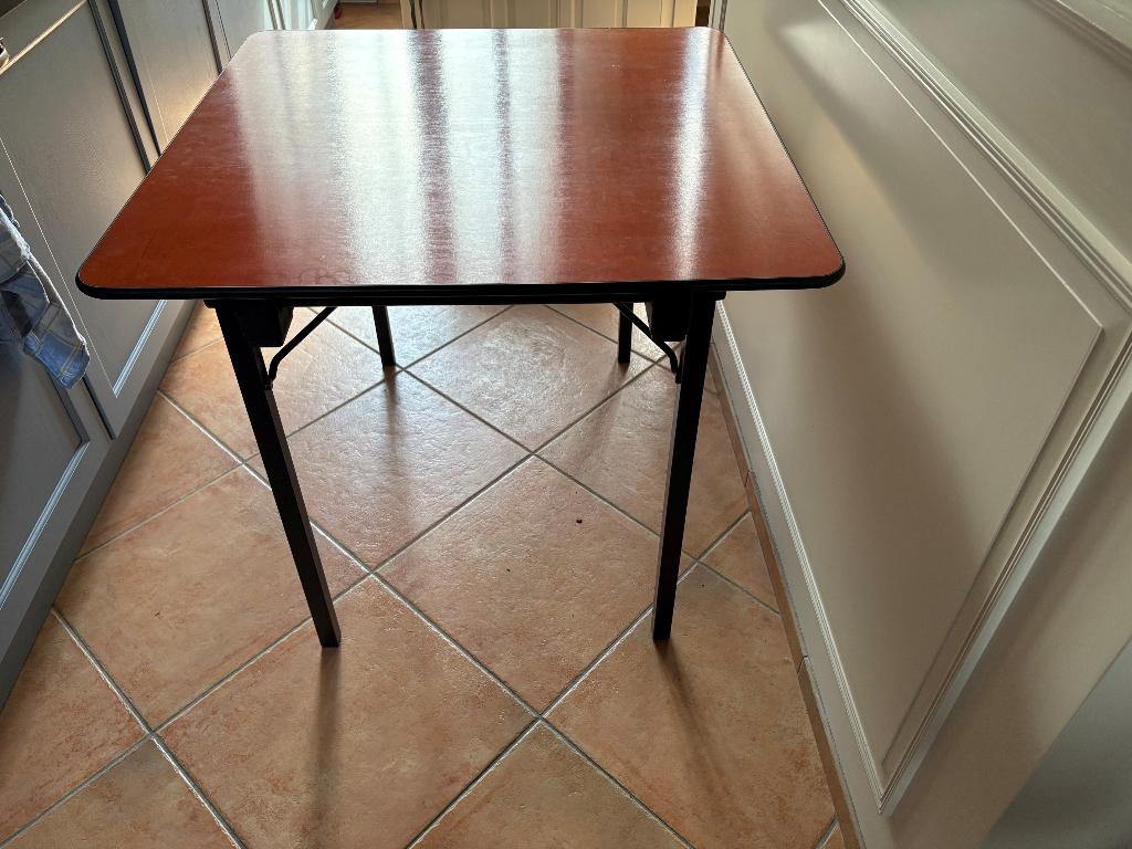 Vierkante tafel / eettafel te koop - nauwelijks gebruikt, Huis en Inrichting, Tafels | Eettafels, Ophalen, Gebruikt, 50 tot 100 cm