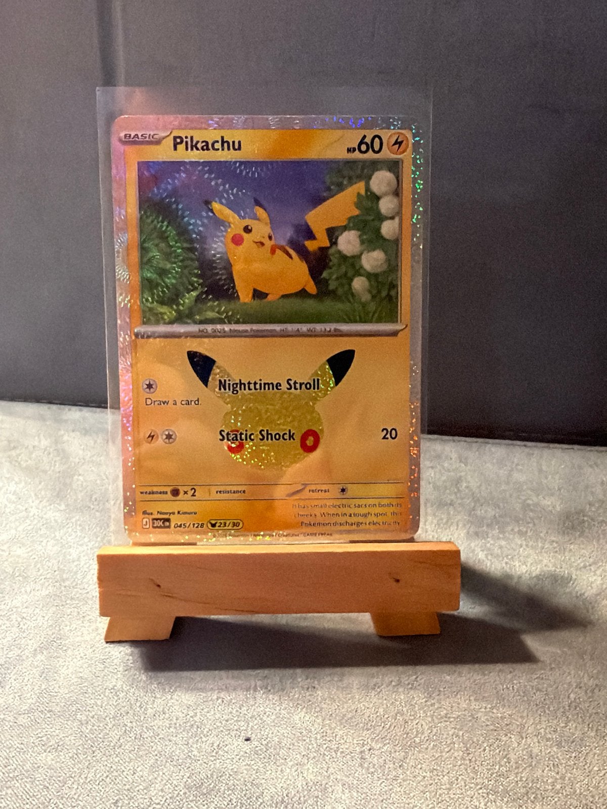 Pikachu Pokémon Kaart - Basic HP60 - Foil, Ophalen of Verzenden, Zo goed als nieuw, Losse kaart, Foil