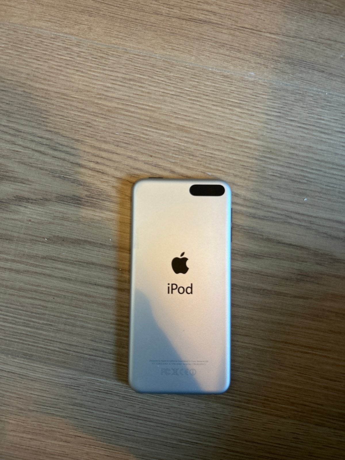iPod Touch (model A1509) - Werkt nog, originele verpakking, Ophalen of Verzenden, Gebruikt, Zilver, Touch