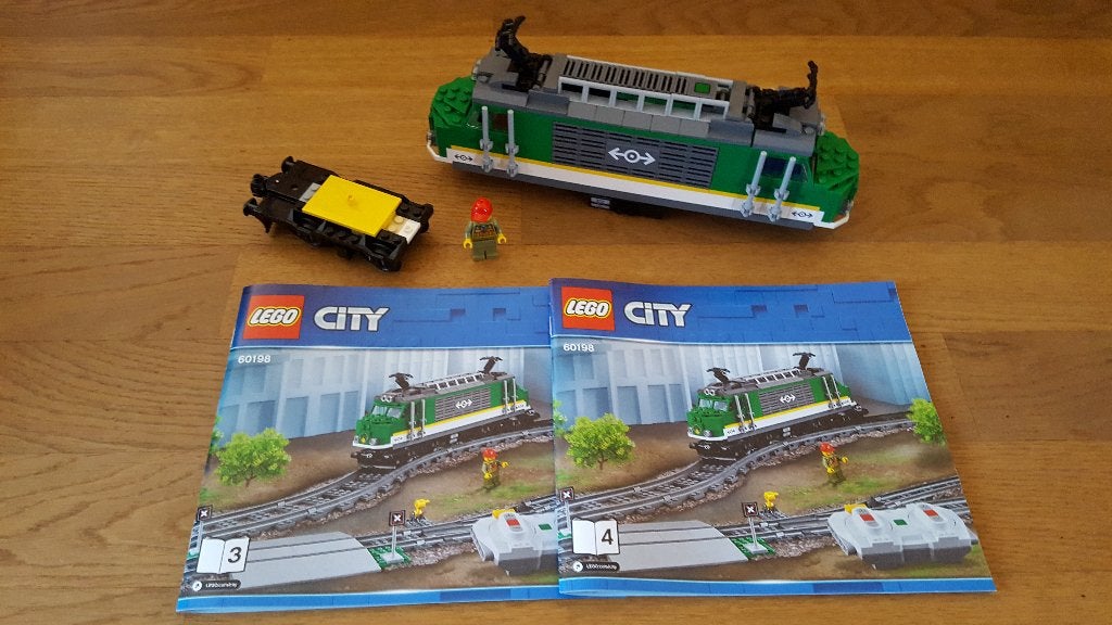 NIEUW=Lego trein locomotief, zonder de motor (Nog 2x)