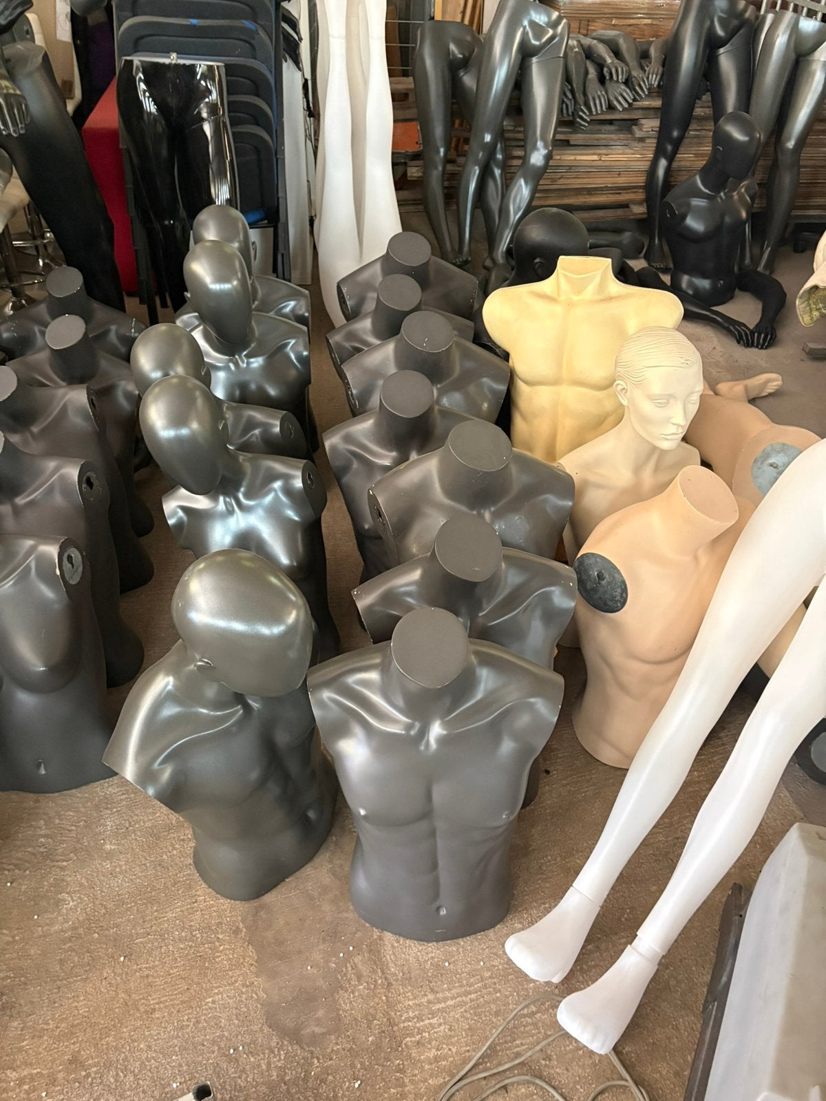 Etalage poppen, Ophalen