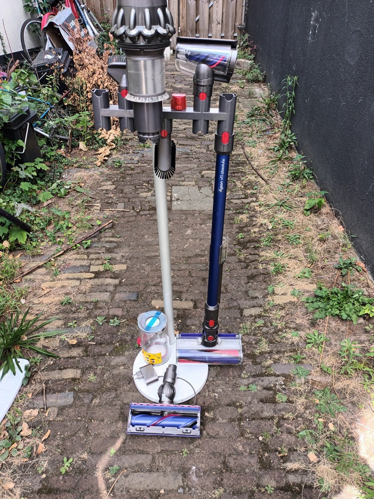 Dyson V11 Steelstofzuiger met nieuwe bak en accessoires, Draadloos, Ophalen of Verzenden, Zo goed als nieuw, Dyson