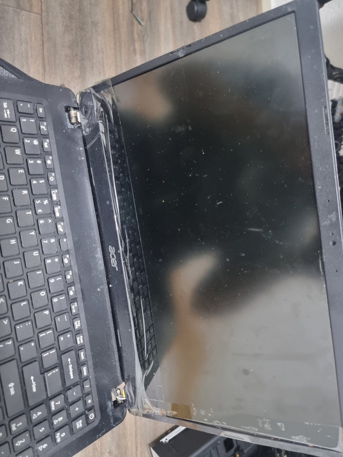 Acer Aspire laptop - defect voor onderdelen, Minder dan 4 GB, Ophalen of Verzenden, Niet werkend, Onbekend
