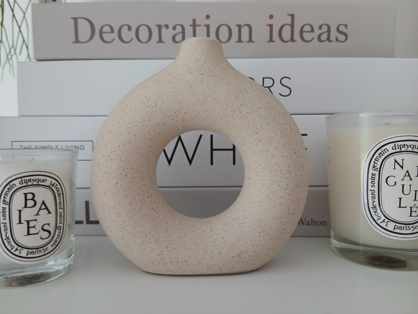 Prachtig klein beige met spikkels H&M Home vaasje voor €2,99, Ophalen of Verzenden, Nieuw, Beige