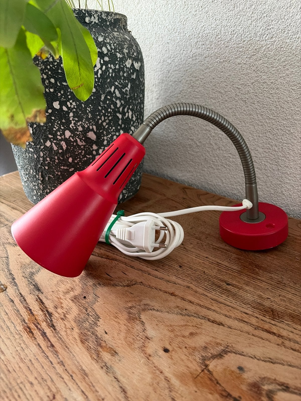 Vintage IKEA Kvart wandlamp Rood - Flexibele Verlichting, Overige typen, Vintage, E14 (klein), Ophalen of Verzenden