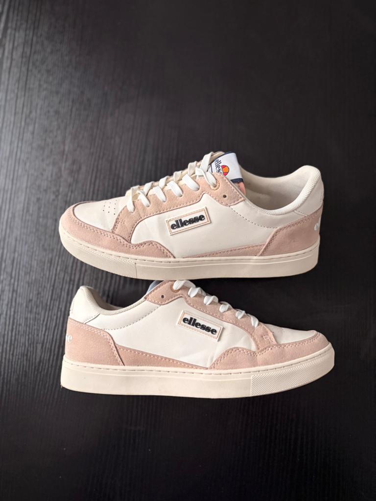 Ellesse sneakers - Zo goed als nieuw maat38, Ophalen of Verzenden, Zo goed als nieuw, Wit, Sneakers of Gympen