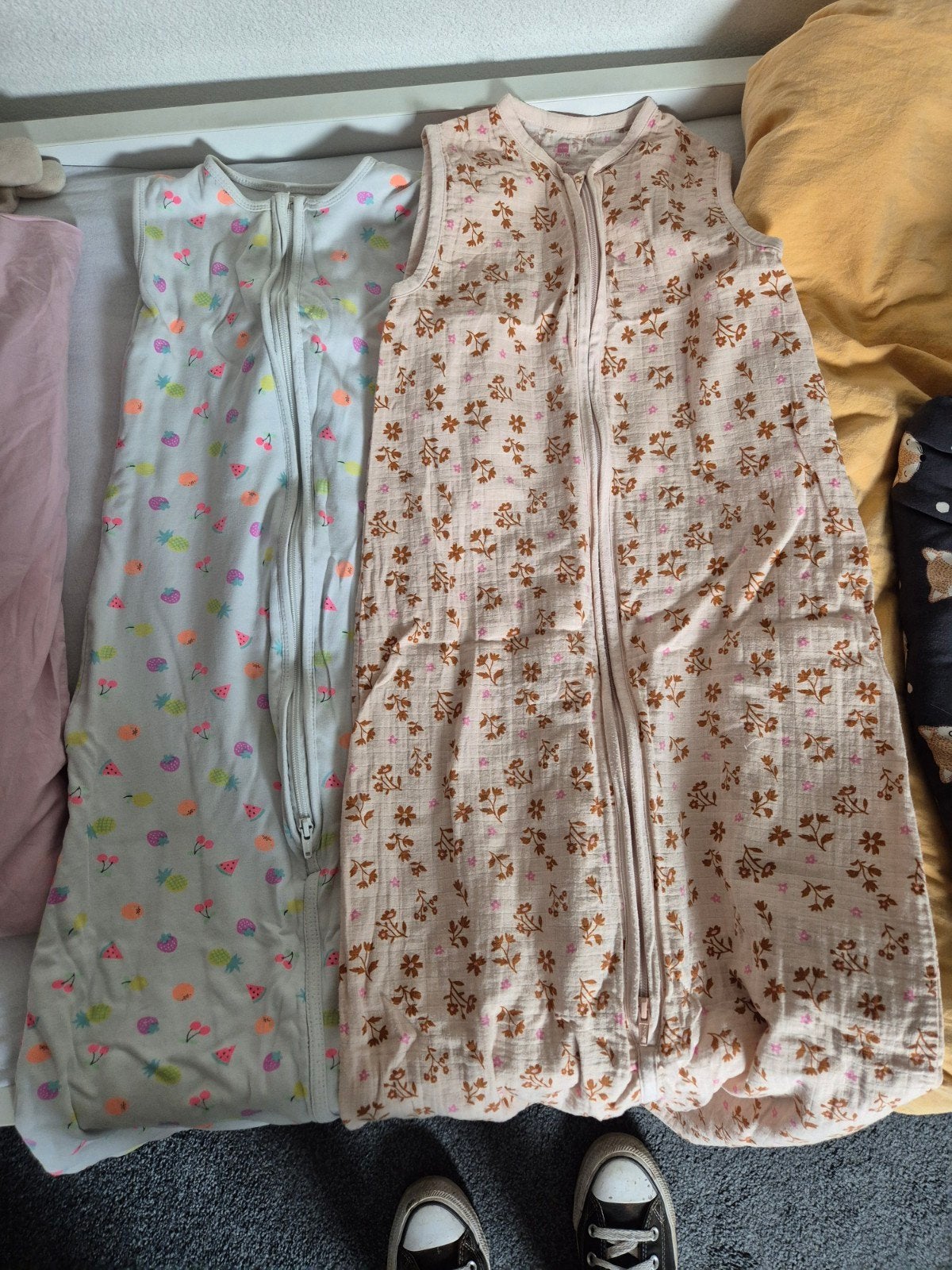 2x Baby slaapzakken - Fruitprint en bloemenprint, Kinderen en Baby's, Ophalen of Verzenden, Ademend, Slaapzak, Overige merken