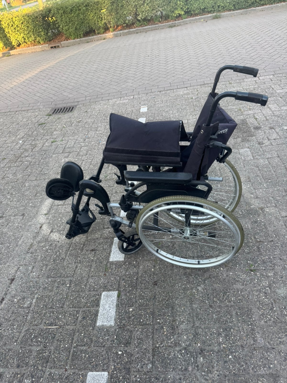 Te koop: Rolstoel, Ophalen, Zo goed als nieuw, Duwrolstoel