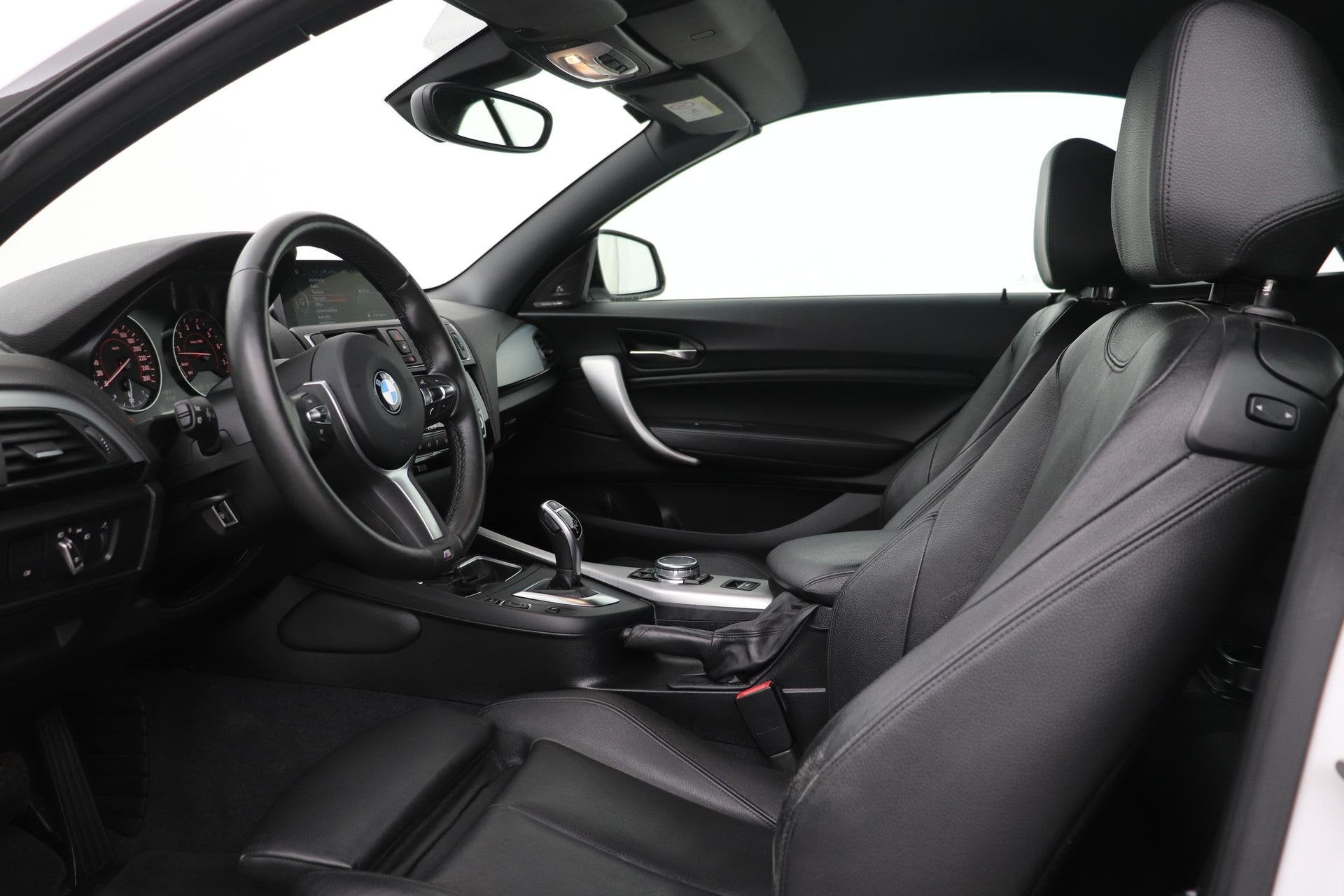 BMW 2-serie Cabrio M235i xDrive | 327Pk! | M-Sport | harman/, Auto's, Automaat, Gebruikt, Cabriolet, 4 stoelen