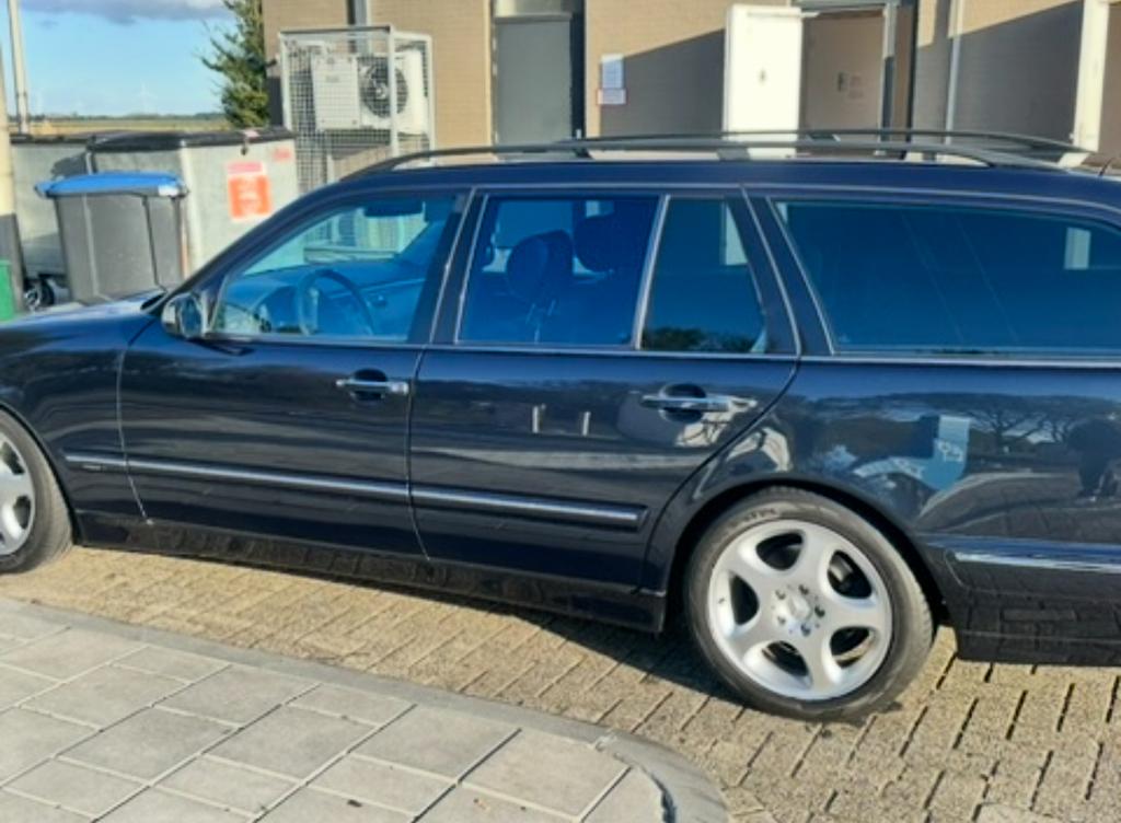 Mercedes-Benz Mercedes 2000 Blauw, Auto's, Mercedes-Benz, 1670 kg, Blauw, Bedrijf, 4266 cc