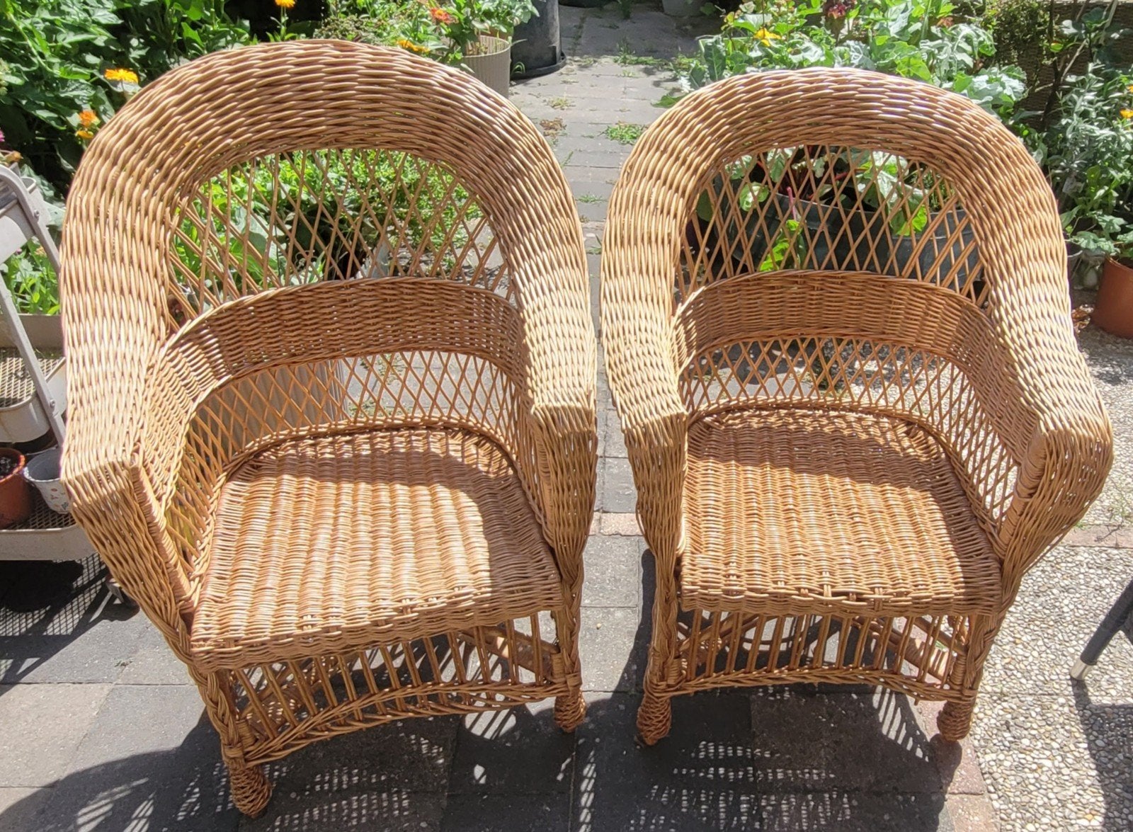 Twee mooie en comfortabele tuinstoelen (rotan), Tuin en Terras, Tuinstoelen, Ophalen, Gebruikt, Rotan