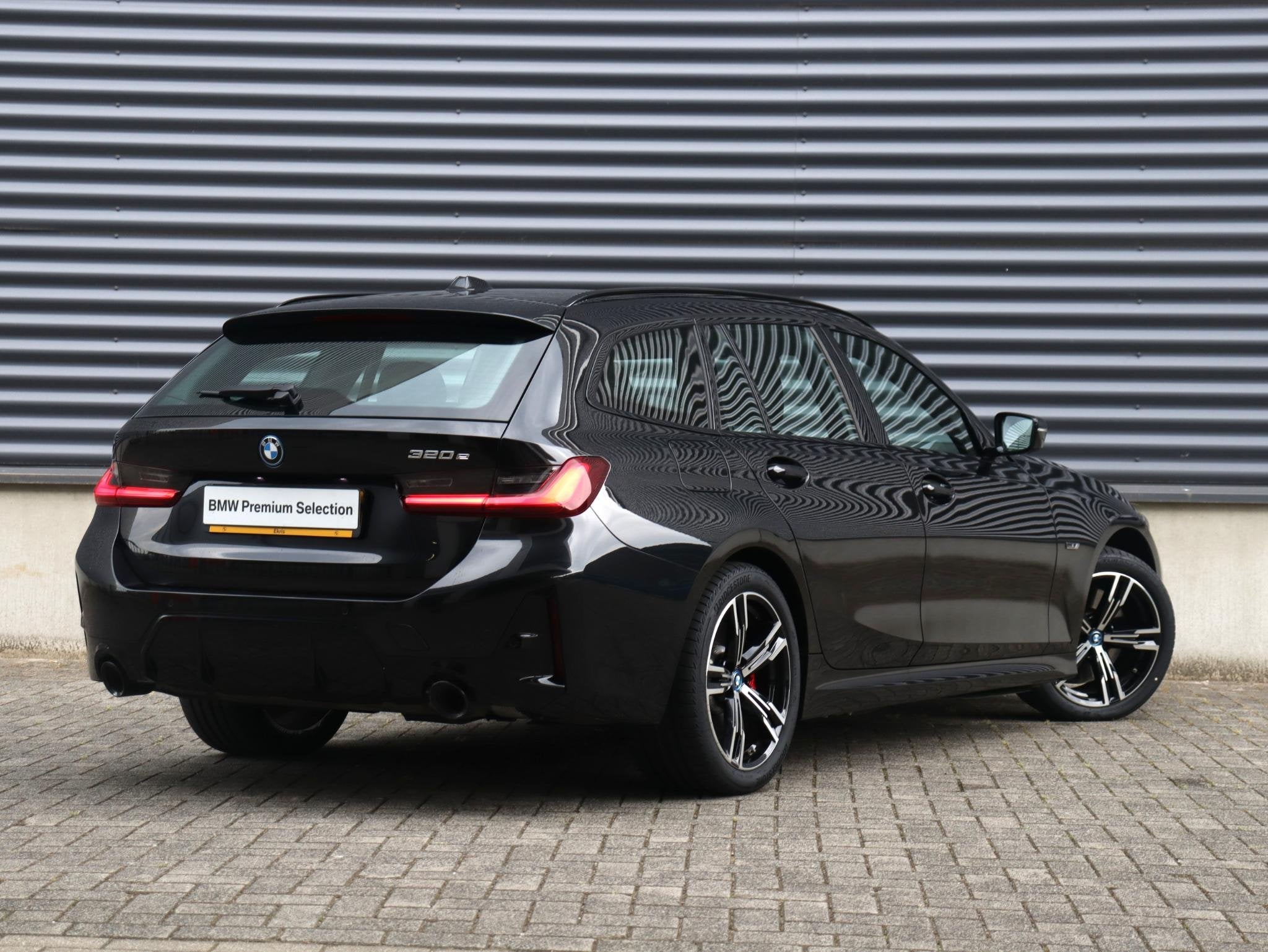 BMW 3-serie Touring 320e | High Executive | M Sportpakket Pr, 1998 cc, Gebruikt, 4 cilinders, Met garantie (alle)