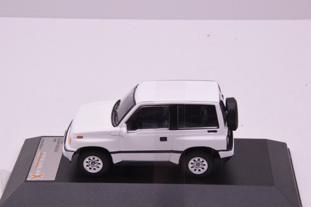 Suzuki Escudo  '' Premium X '', Ophalen of Verzenden, Zo goed als nieuw, Auto, Overige merken