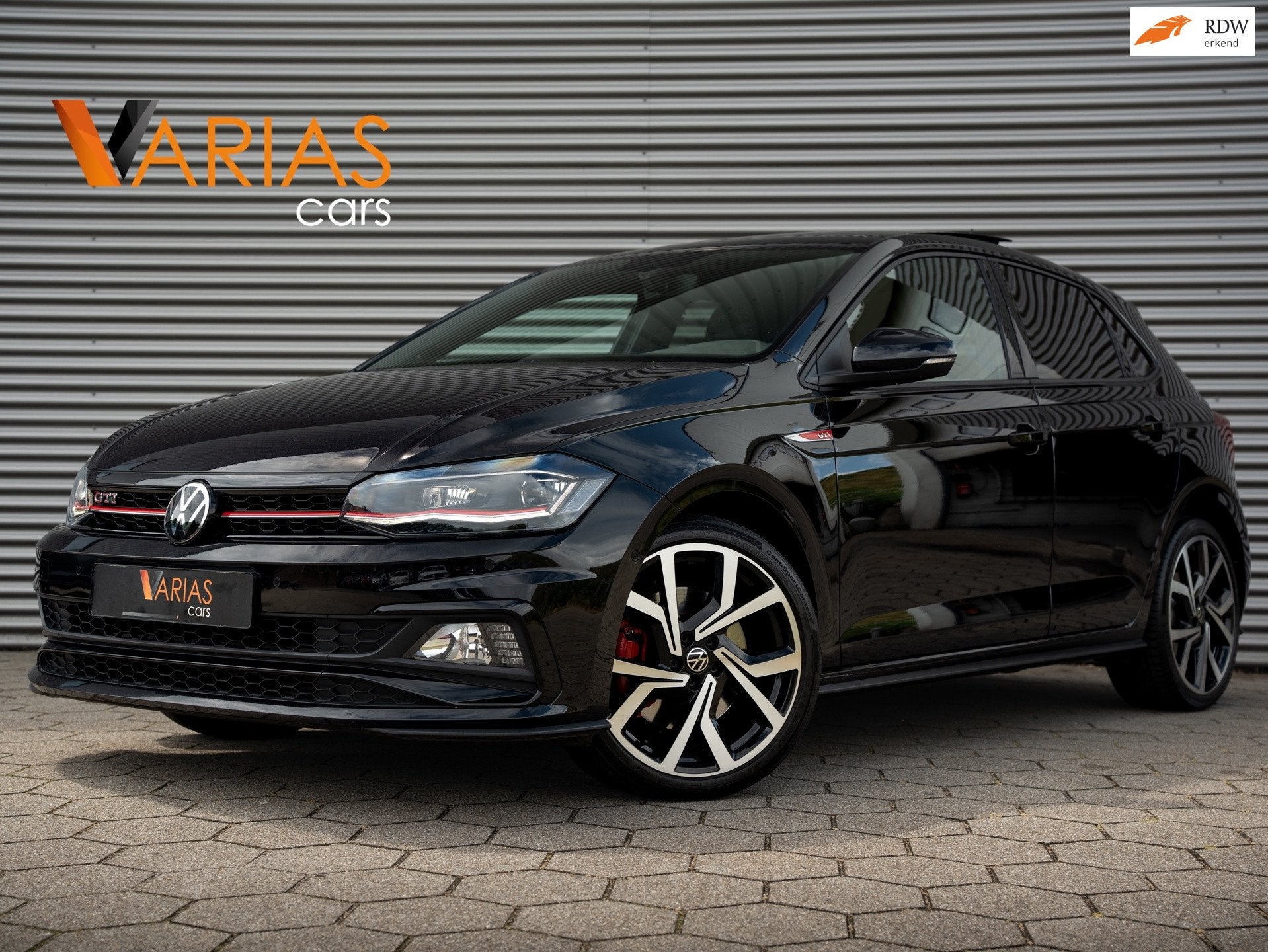 Volkswagen Polo 2.0 TSI GTI Alcantara Beats Camera VOL!, Auto's, Dealer onderhouden, Automatische klimaatregeling, Gebruikt, Zwart