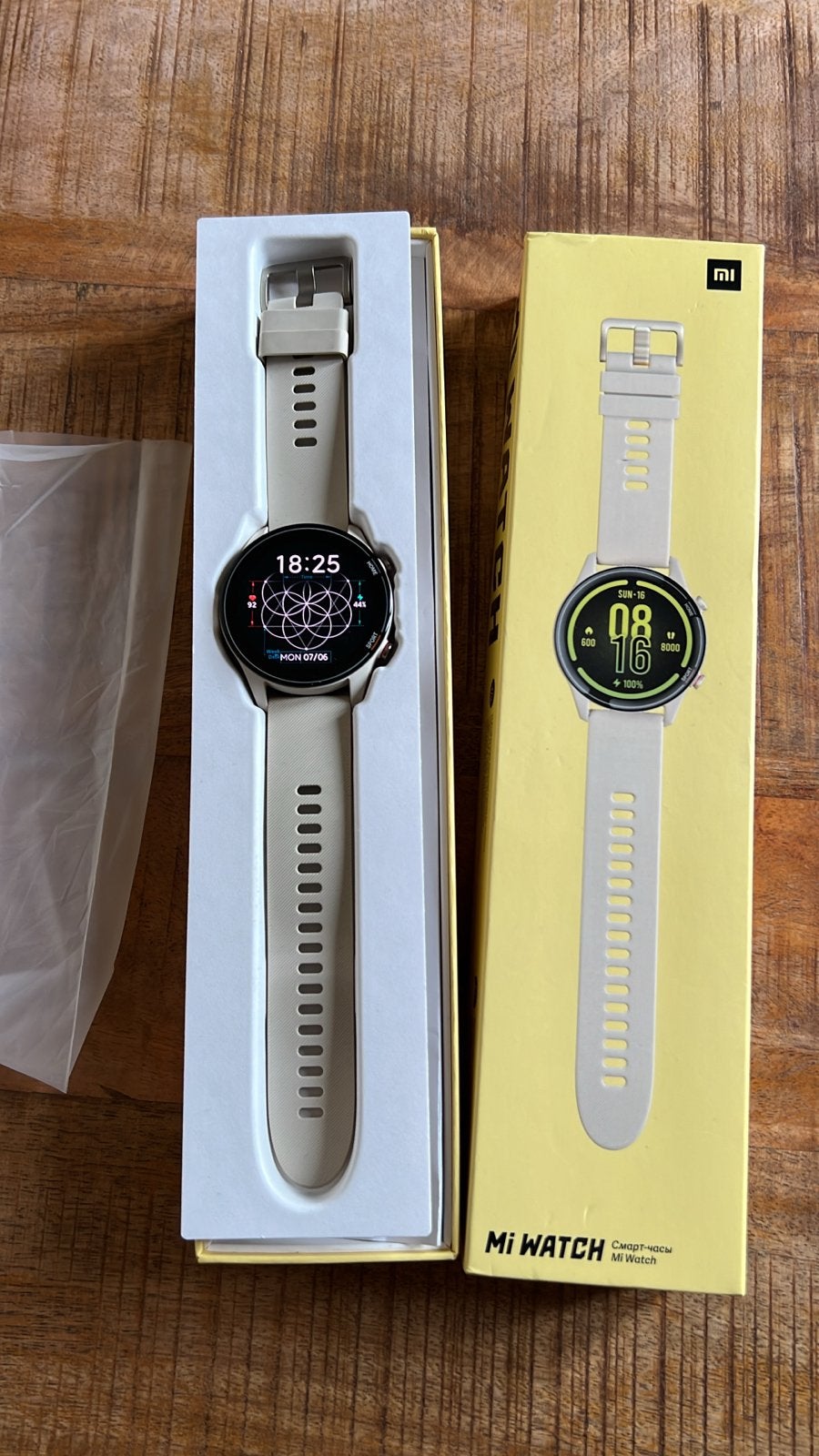 Xiaomi Mi Watch - zo goed als nieuw, Sieraden, Tassen en Uiterlijk, Smartwatches, Ophalen, Hartslag, Wit, Nieuw