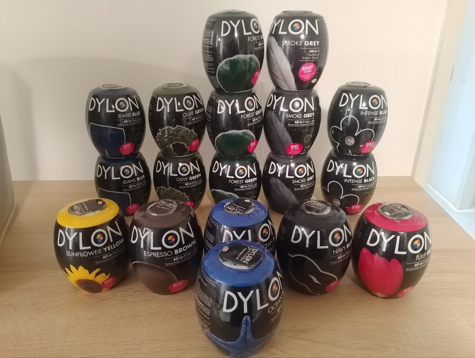 Dylon textielverf - Diverse kleuren (18 stuks) NIEUW €10 p.s, Hobby en Vrije tijd, Overige thema's, Textiel, Meerkleurig, Ophalen of Verzenden