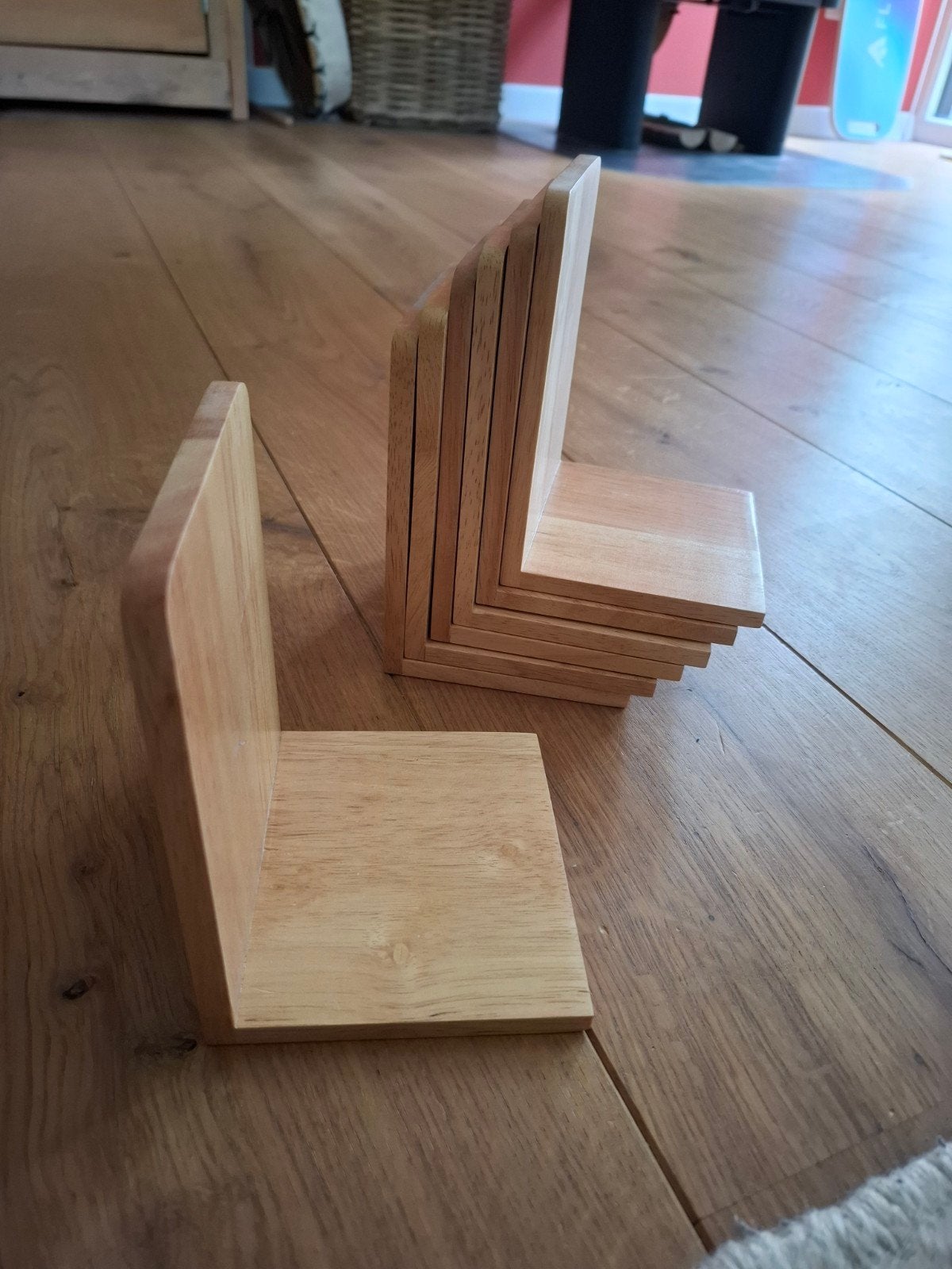 7 houten boekensteunen in nieuwstaat, Ophalen of Verzenden, Zo goed als nieuw, Hout