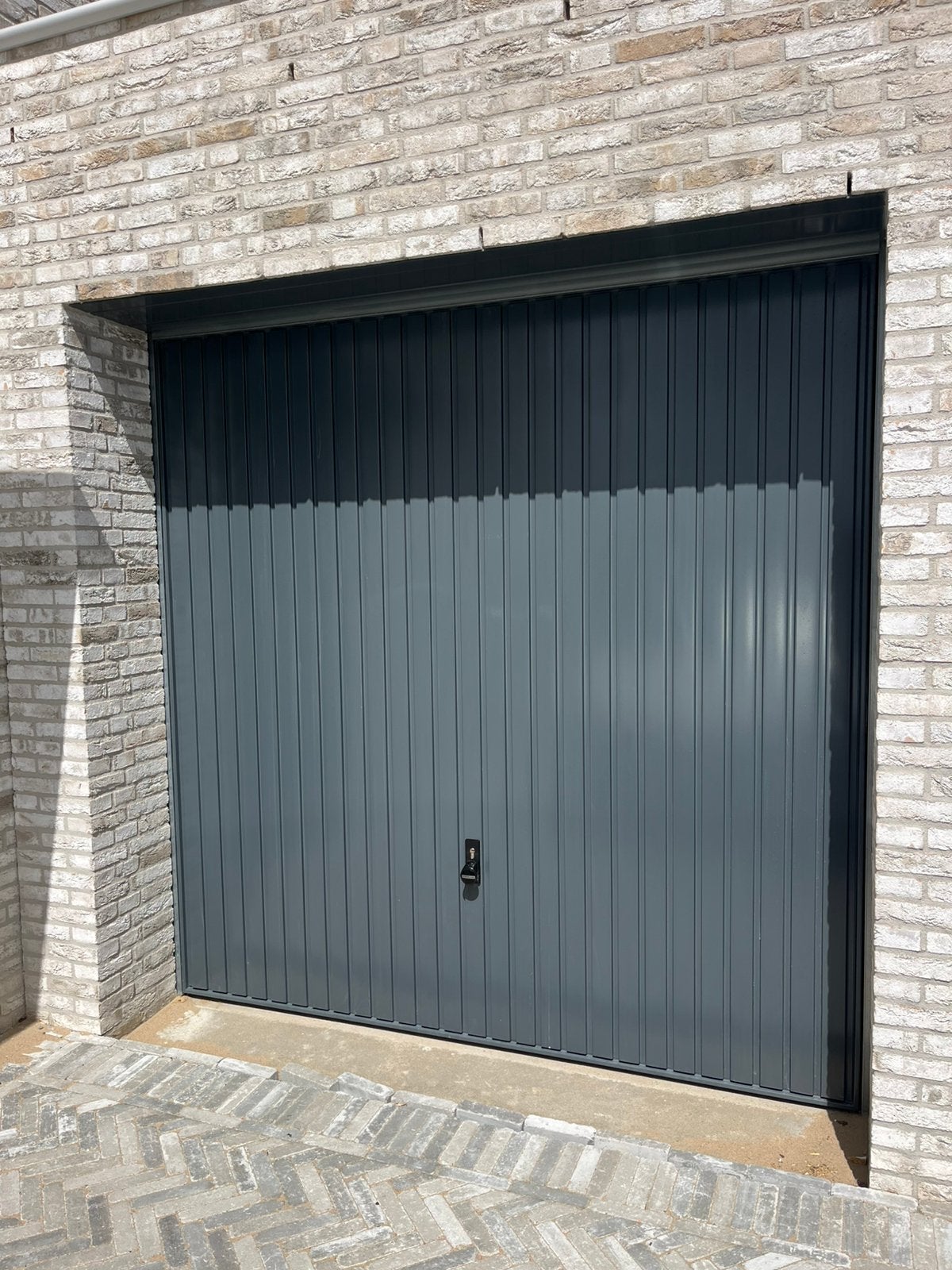 Hörmann garagedeur N80 – Nieuw – Incl. kozijn & slot, Ophalen