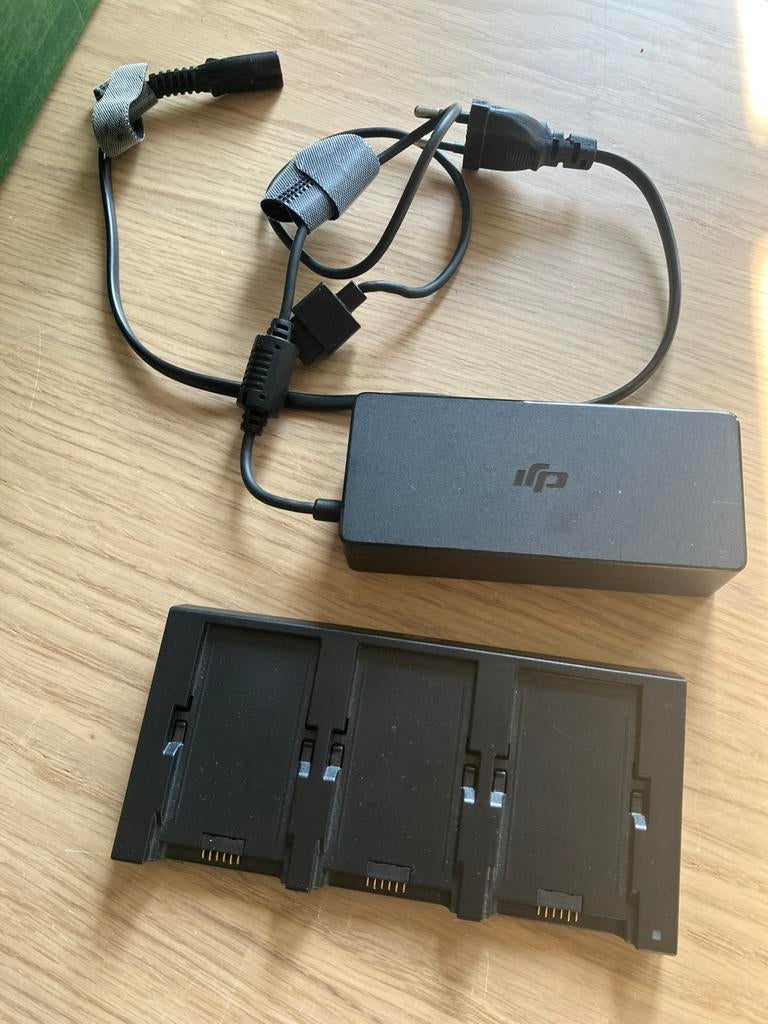 Oplader met charging-hub voor DJI Spark, Ophalen of Verzenden, Zo goed als nieuw