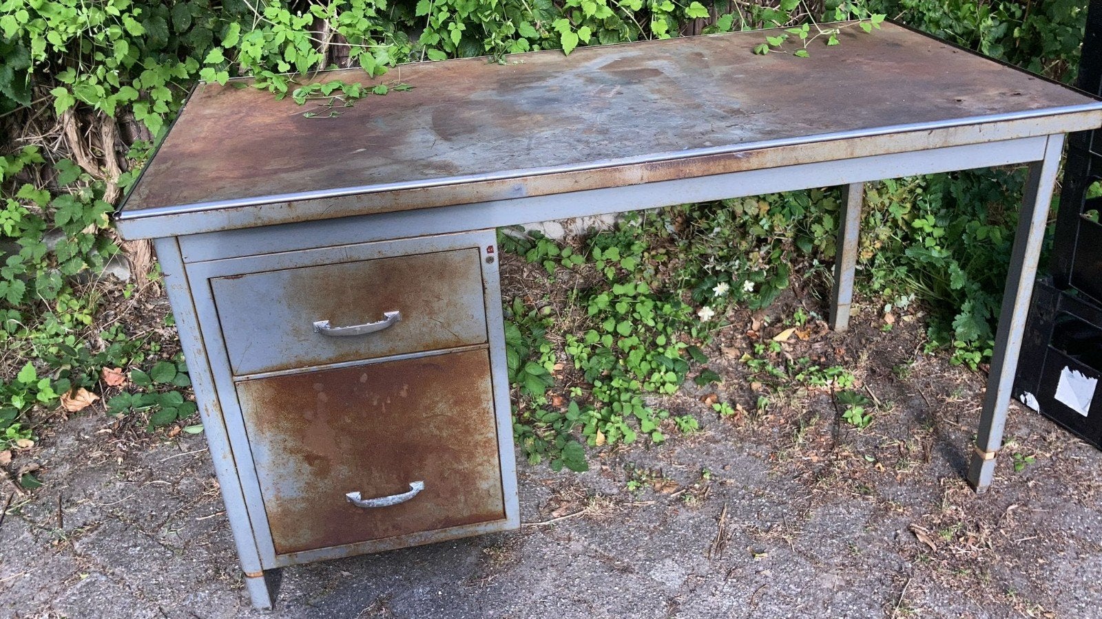 Vintage Gispen Bureau - Ophalen in Nieuw Beijerland, Ophalen, Gispen, Gebruikt, Metaal