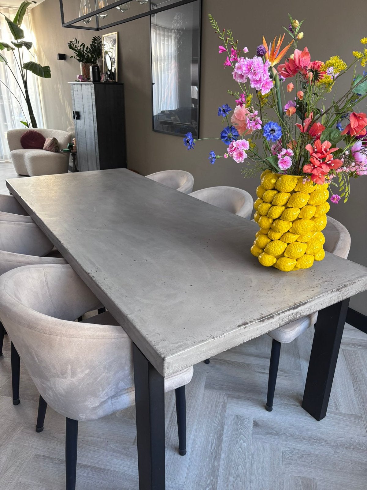 Xooon eettafel Toro concrete grijs beton, Huis en Inrichting, Tafels | Eettafels, Ophalen, 200 cm of meer, 50 tot 100 cm, Zo goed als nieuw