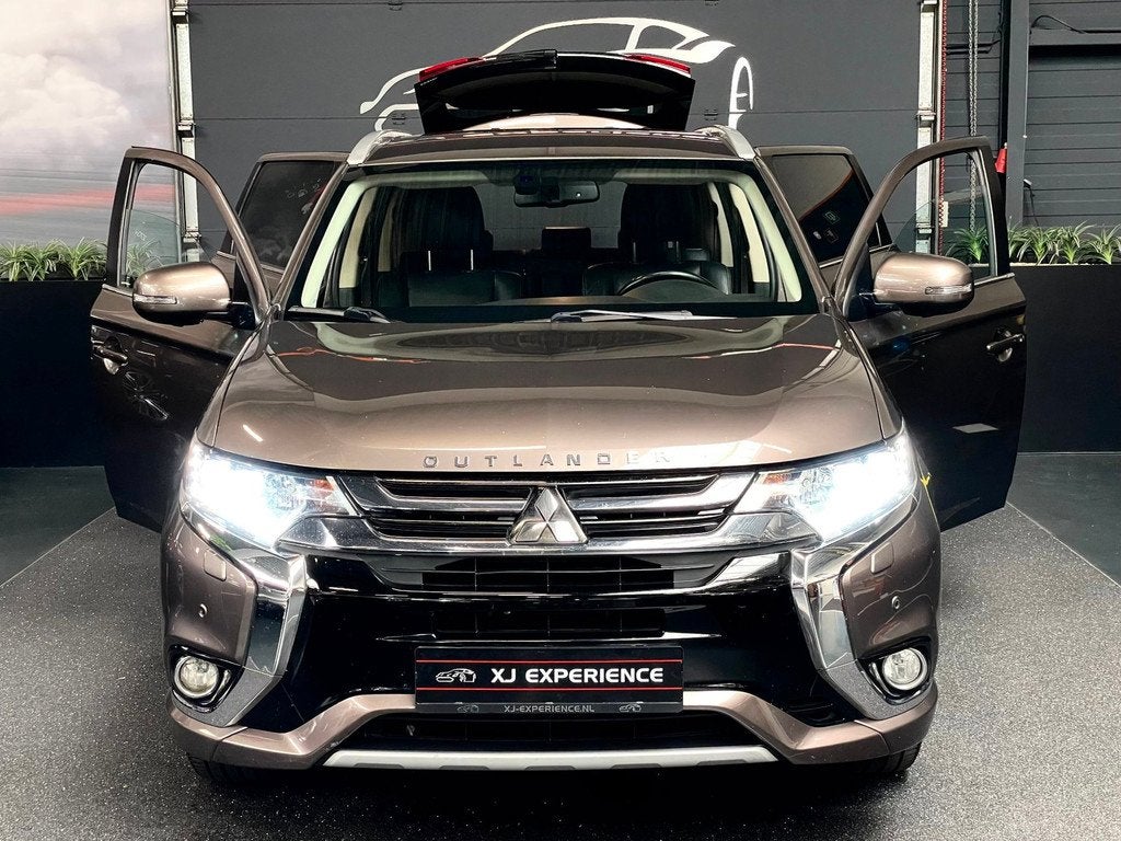Mitsubishi Outlander 2.0 PHEV Executive Edition NAP*FACELIFT, Auto's, Mitsubishi, 1998 cc, 4 cilinders, Bruin, 1820 kg