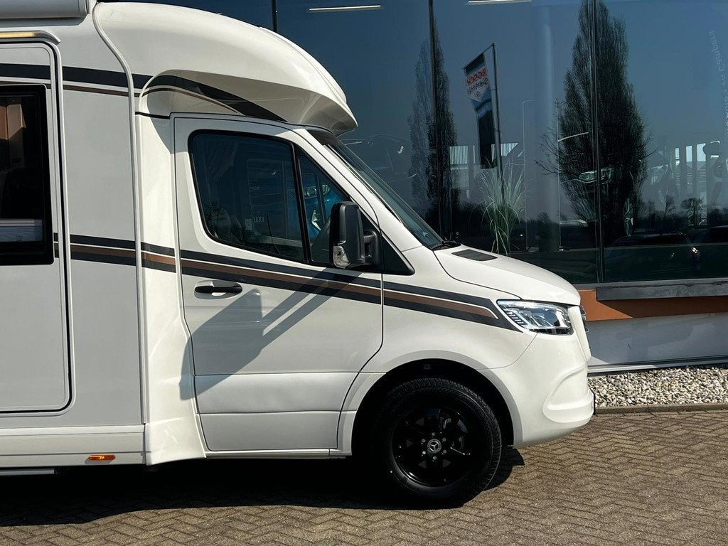 Carthago C-Tourer T 143 LE/Automaat/Lengte bedden, Caravans en Kamperen, Campers, Automaat, Marketing@carthago.com, Navigatie
