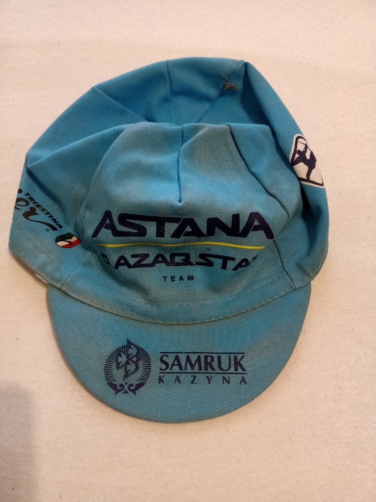 Wielerpetje Astana, Ophalen of Verzenden, Zo goed als nieuw, Overige typen
