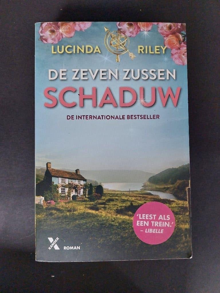 De zeven zussen deel 3, schaduw, Boeken, Ophalen of Verzenden, Gelezen, Lucinda Riley