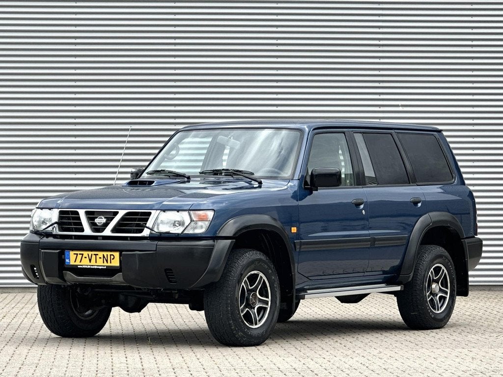 Nissan Patrol GR 3.0 Di Comfort voll B-stijl grijs kenteken, Auto's, 2430 kg, Stof, Gebruikt, 2953 cc