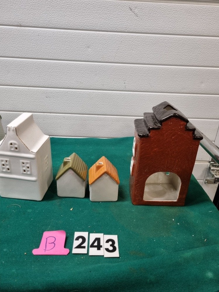 kersthuisjes verschillende vier stuks [b243], Diversen, Ophalen of Verzenden, 'T Olde Gre-j, Info@toldegrej.nl, Endepoelstraat 20f Didam