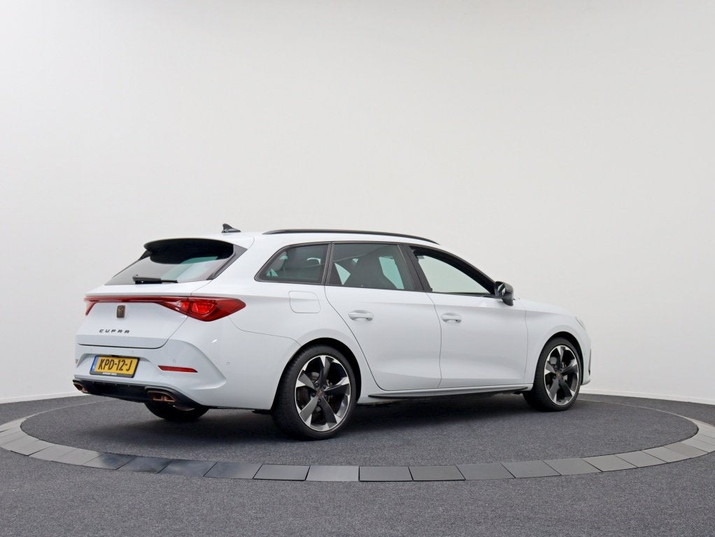 Cupra León