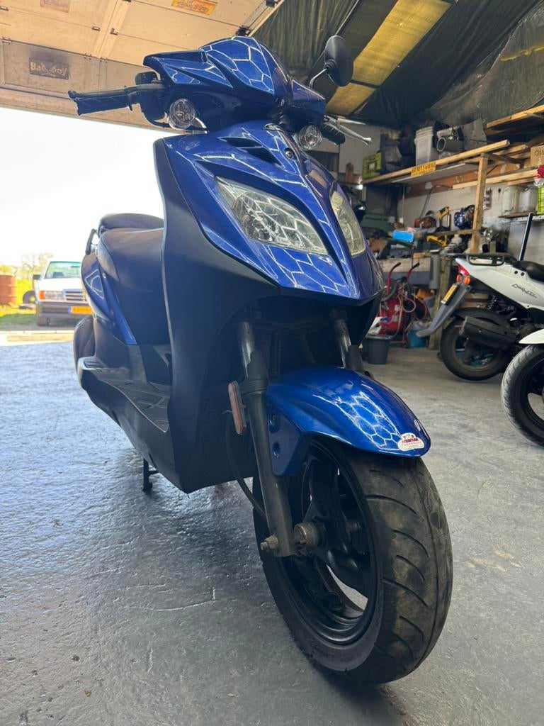 Kymco Agility 50 Bromscooter 2016, Fietsen en Brommers, Scooters | Kymco, Ophalen, Maximaal 45 km/u, Zo goed als nieuw, Agility