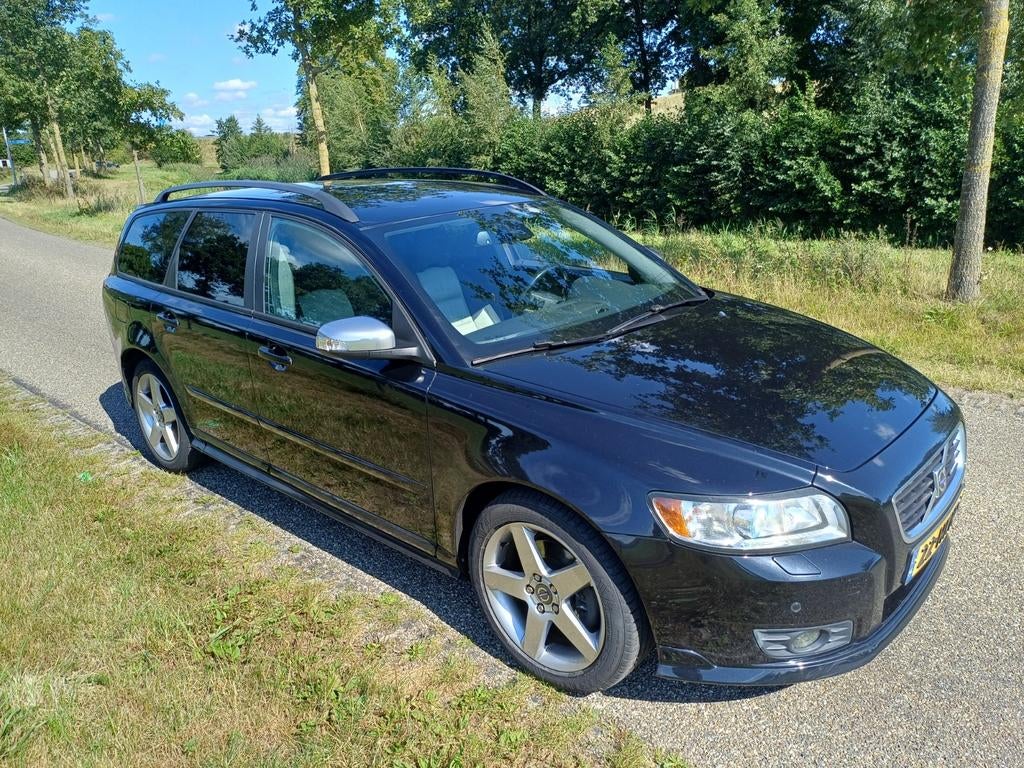 Volvo V50 2.4i R Design 170 pk/Xenon/Leder/ Supernetjes !!, Voorwielaandrijving, Zwart, Zwart, Stationwagon