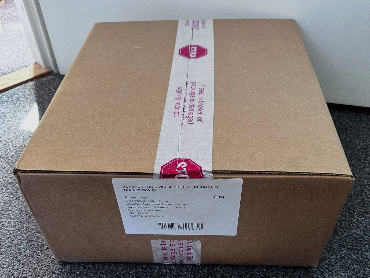 Sealed Chilling reign SWSH06 ETB case, Ophalen of Verzenden, Nieuw, Boosterbox, Foil