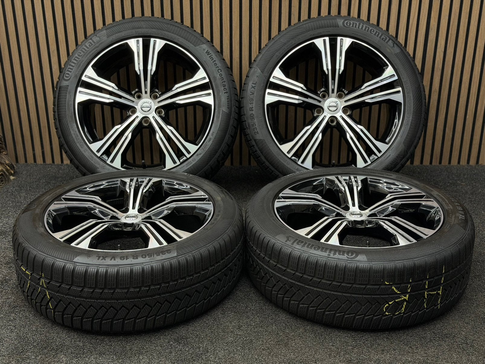Originele 19 inch Volvo XC40 5x108 ET50.5 Continental XL, Auto-onderdelen, Banden en Velgen, ., Banden en Velgen, Winterbanden