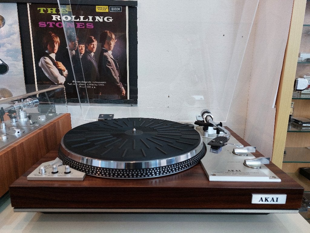 Akai AP-206 in donker noten met vol jaar garantie, Ophalen, Automatisch, Zo goed als nieuw, Platenspeler