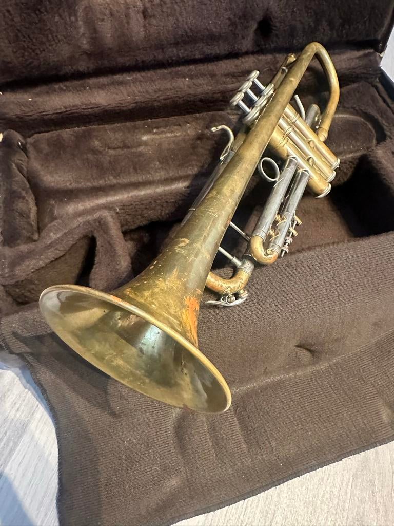 Bach Stradivarius Model Trompet met Koffer - Gebruikt, Ophalen, Gebruikt, Bes-trompet, Met koffer