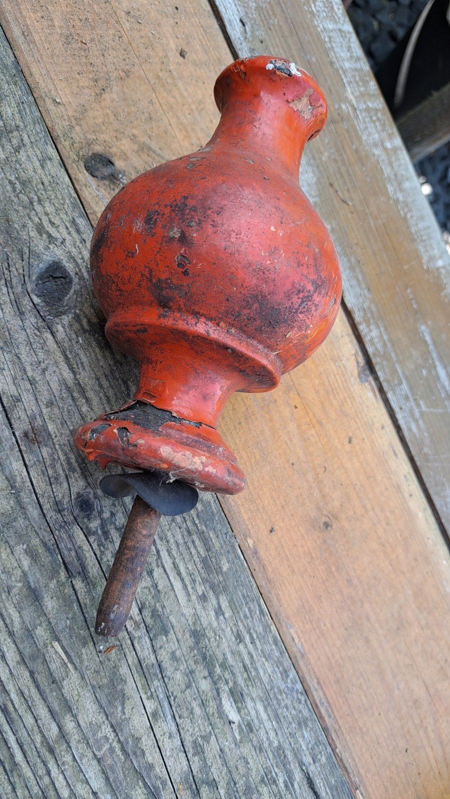 Antieke oranje houten vlaggenmast knop, Diversen, Vlaggen en Wimpels, Ophalen of Verzenden