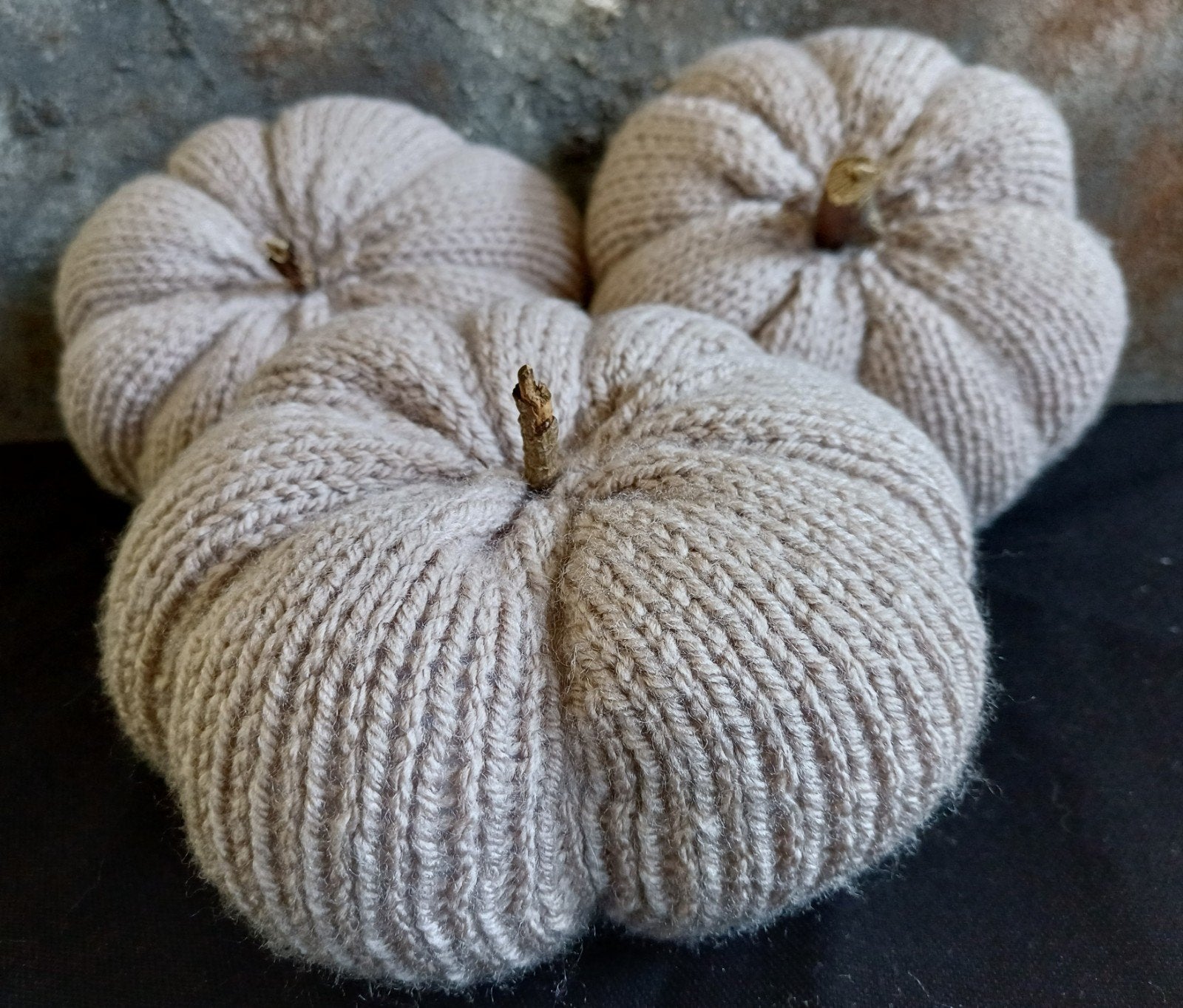 NIEUW gebreide pompoenen, Ophalen of Verzenden, Nieuw