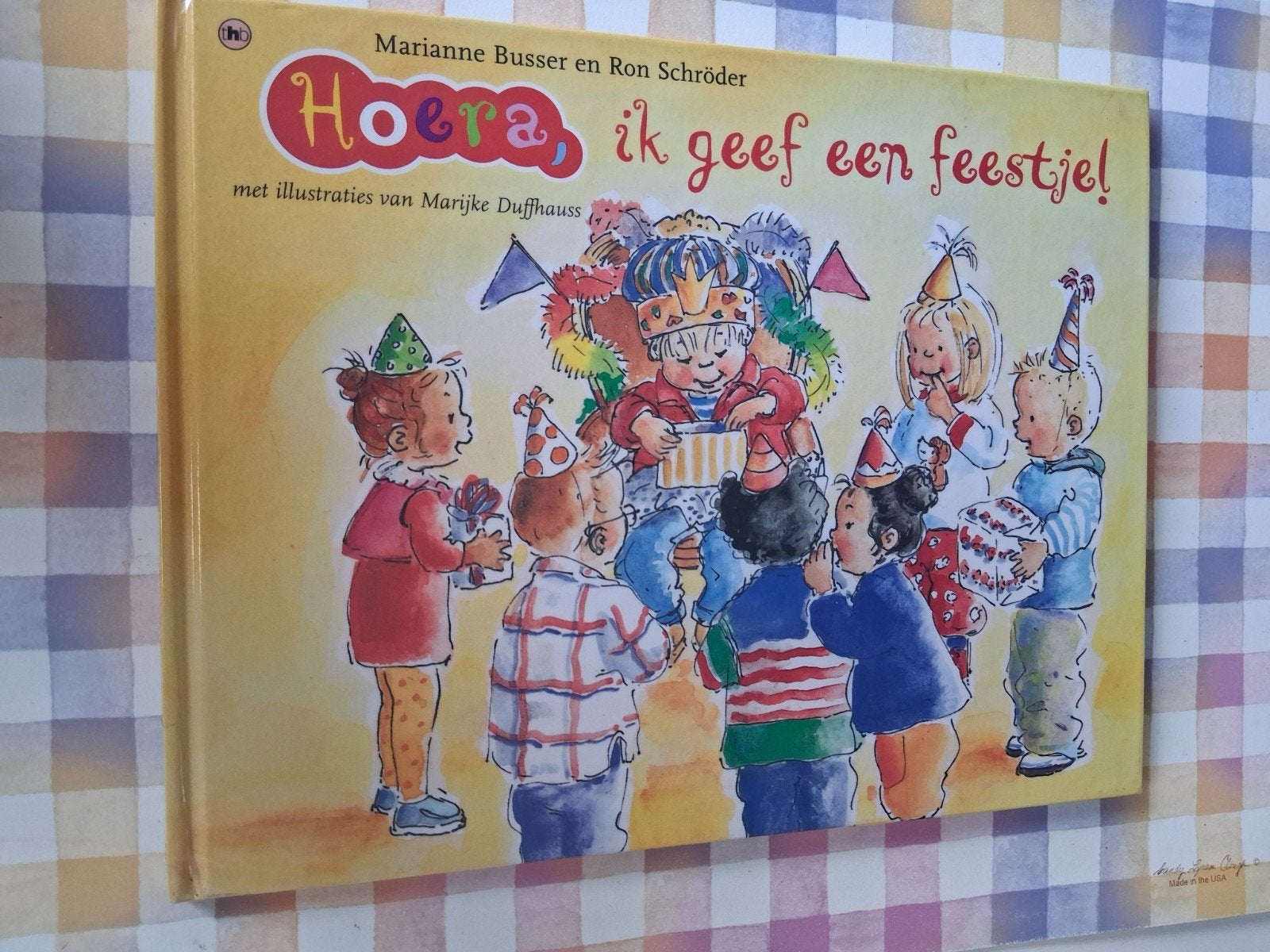 boek marianne busser - hoera, ik geef een feestje!, Ophalen of Verzenden, Gelezen, 3 tot 4 jaar