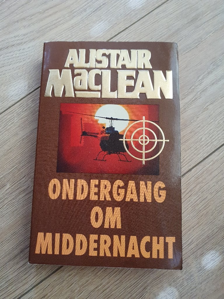 Ondergang om middernacht – Alistair MacLean | Actiethriller, Ophalen of Verzenden, Zo goed als nieuw, Alistair MacLean