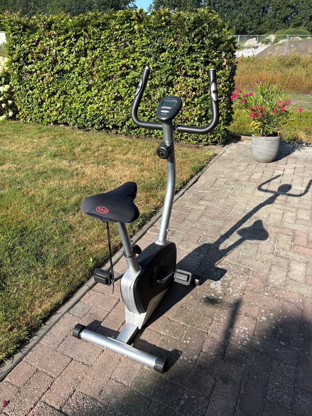 Hometrainer - Display batterij leeg, Ophalen, Gebruikt, Metaal, Benen