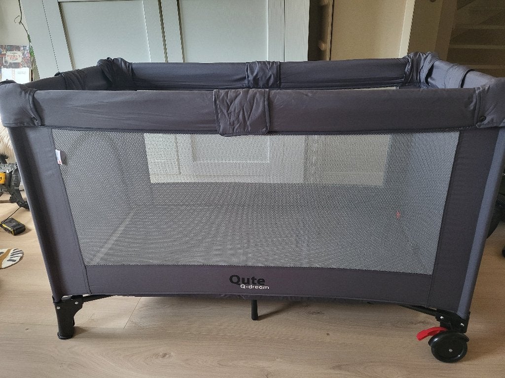 Campingbedje qute q-dream, Ophalen, Zo goed als nieuw, Reisbedje