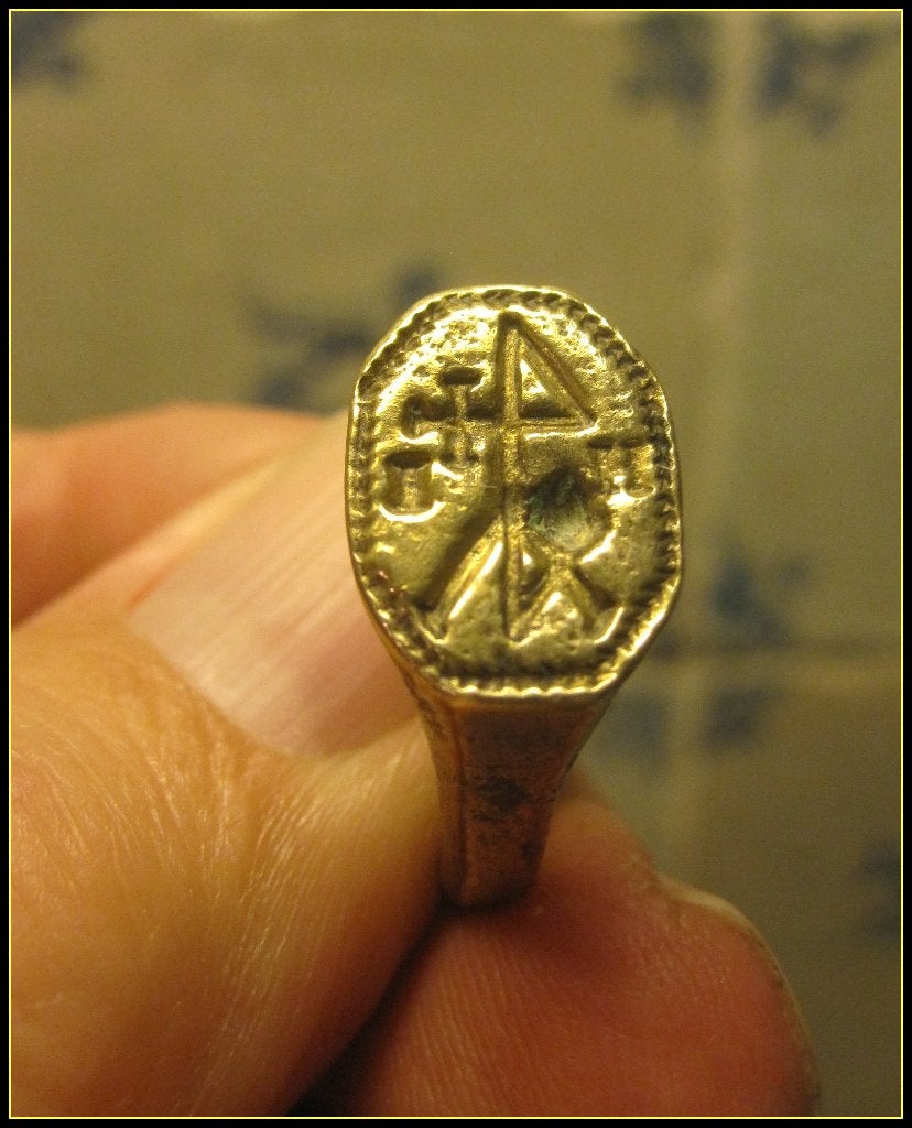 Ring brons zegelring / huismerk / koopmansmerk 15e /17e-eeuw, Ophalen, Overige materialen, Gebruikt, 20 of groter