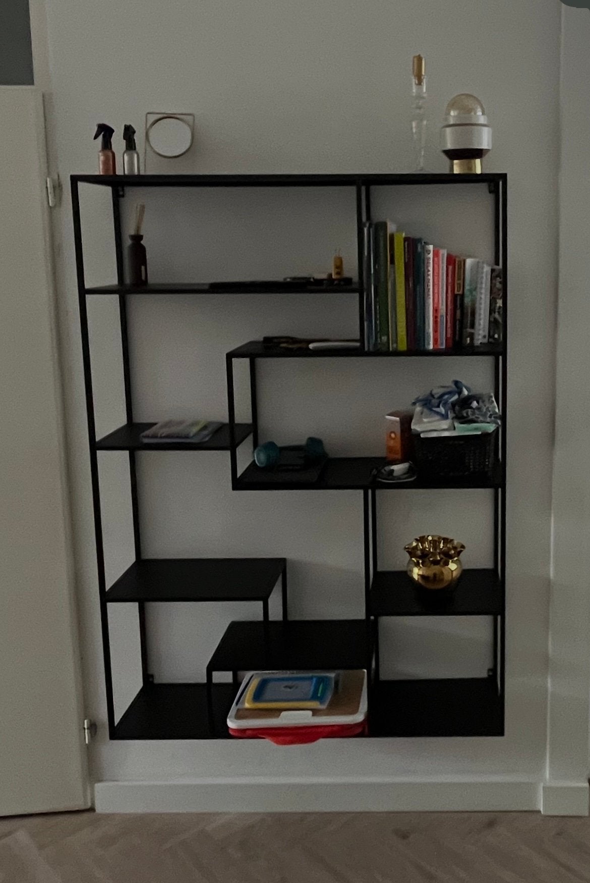 Stalen Wandmeubel met Vakken - 140x100x25 cm, Ophalen, Met plank(en), Gebruikt, 100 tot 150 cm