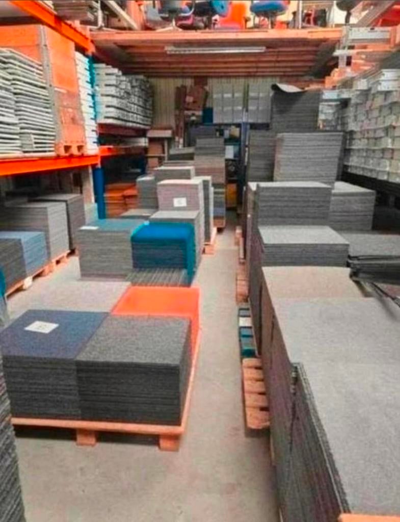 Tapijttegels 50x50cm verschillende kleuren, Huis en Inrichting, Stoffering | Vloerbedekking, Ophalen of Verzenden, 75 m² of meer