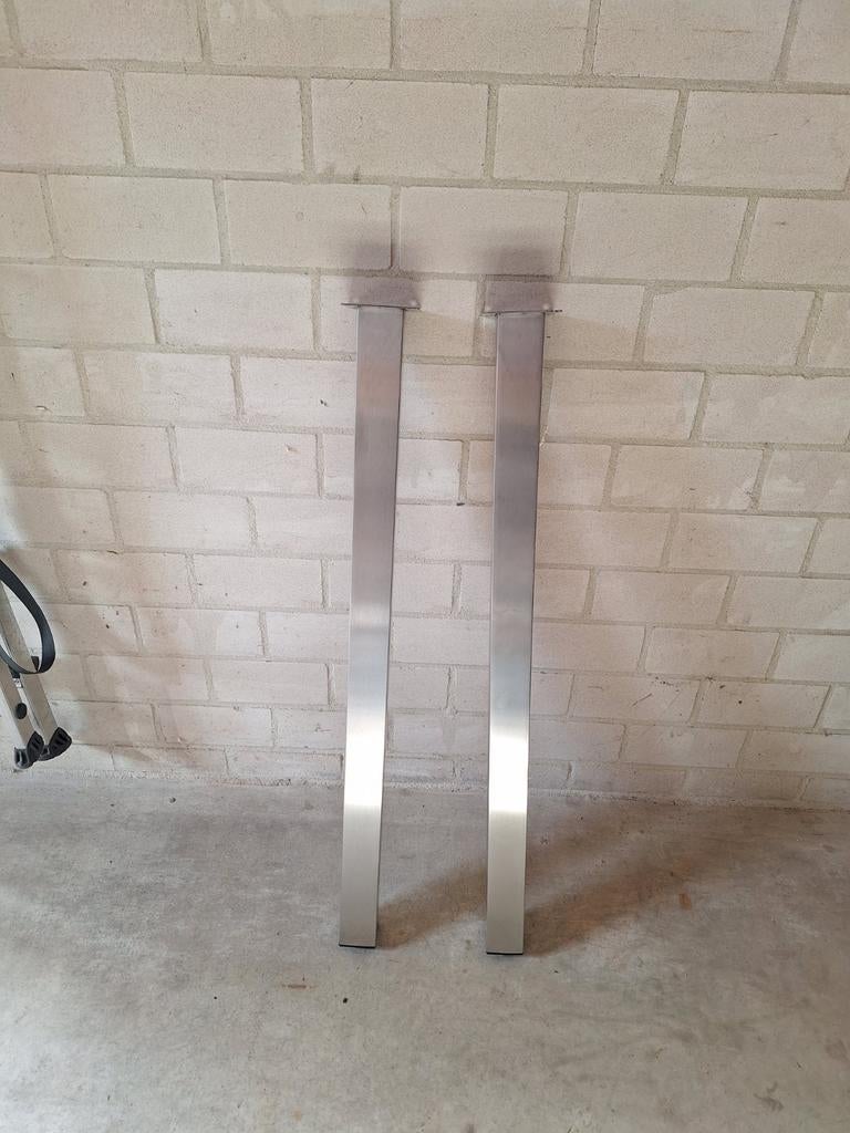 2X Tafelpoten RVS Doeco, Minder dan 50 cm, 50 tot 100 cm, Rond, Nieuw